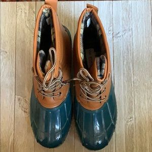 Via Pinky Collection Wet Boots Size 11